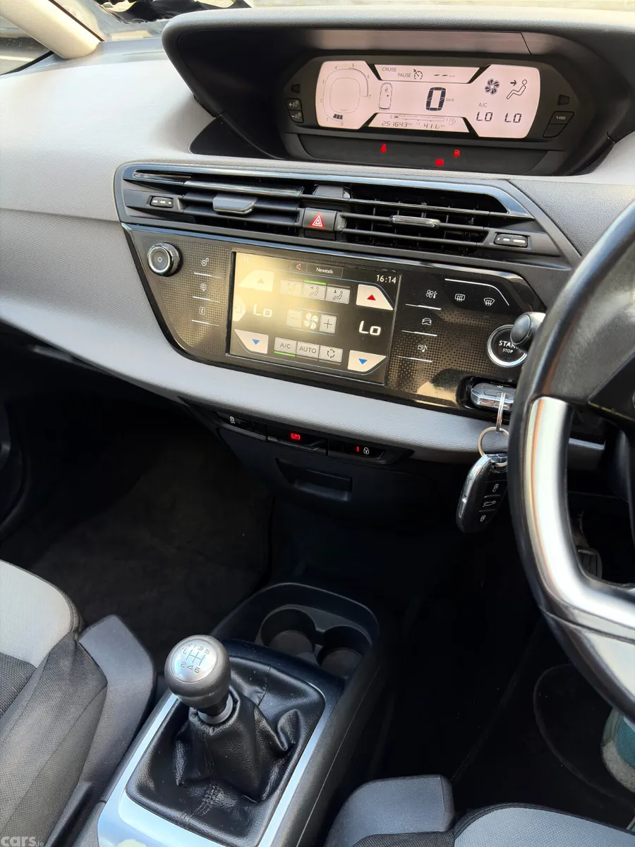 Citroen C4 Hatchback, Diesel, 2015, Red