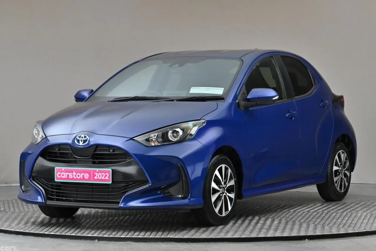 Toyota Yaris Hatchback, Petrol Hybrid, 2022, Blue