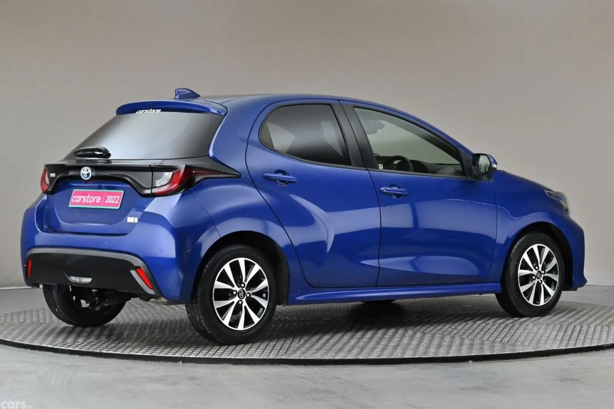 Toyota Yaris Hatchback, Petrol Hybrid, 2022, Blue