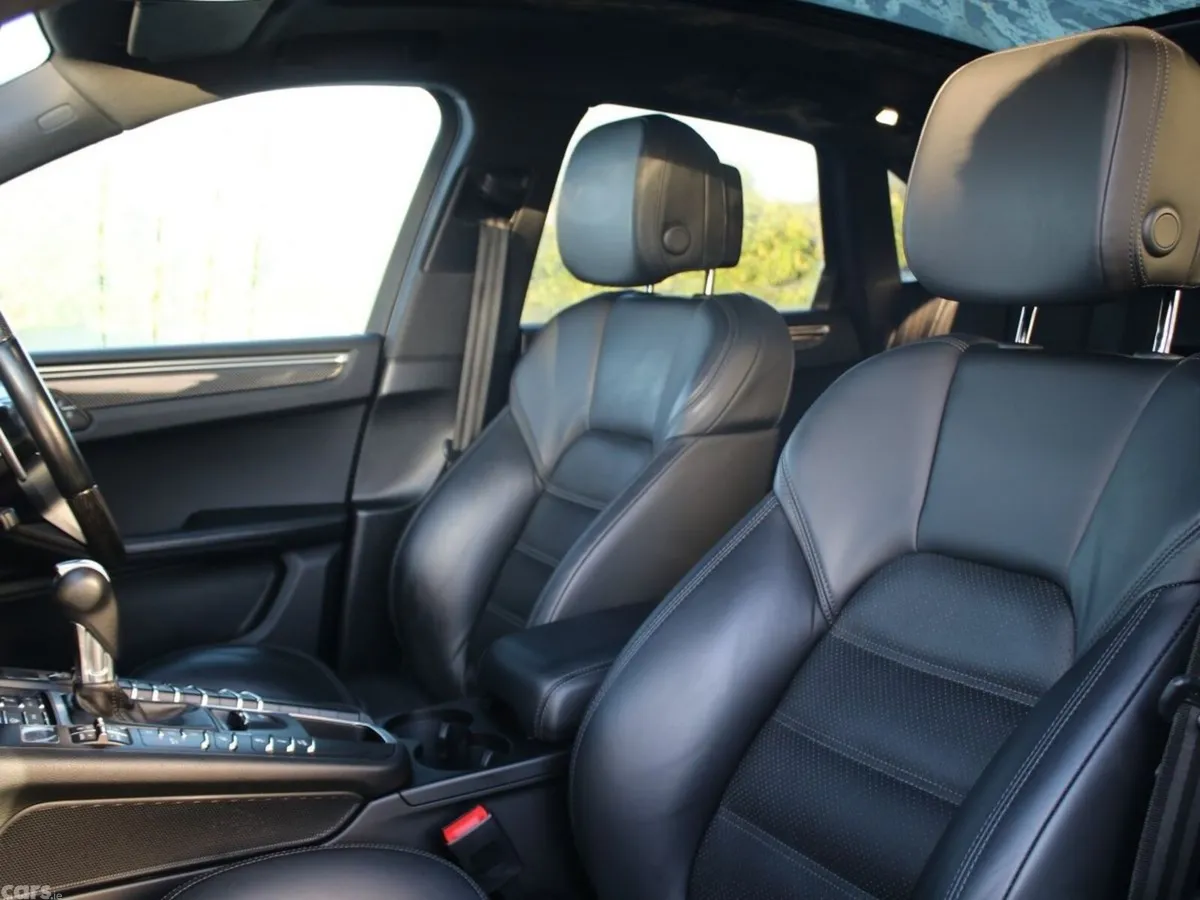 Porsche Macan SUV, Petrol, 2021, Grey