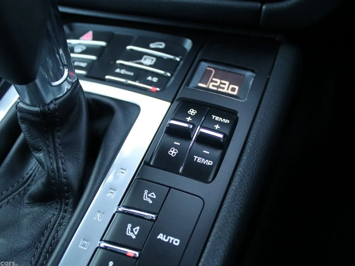Porsche Macan SUV, Petrol, 2021, Grey