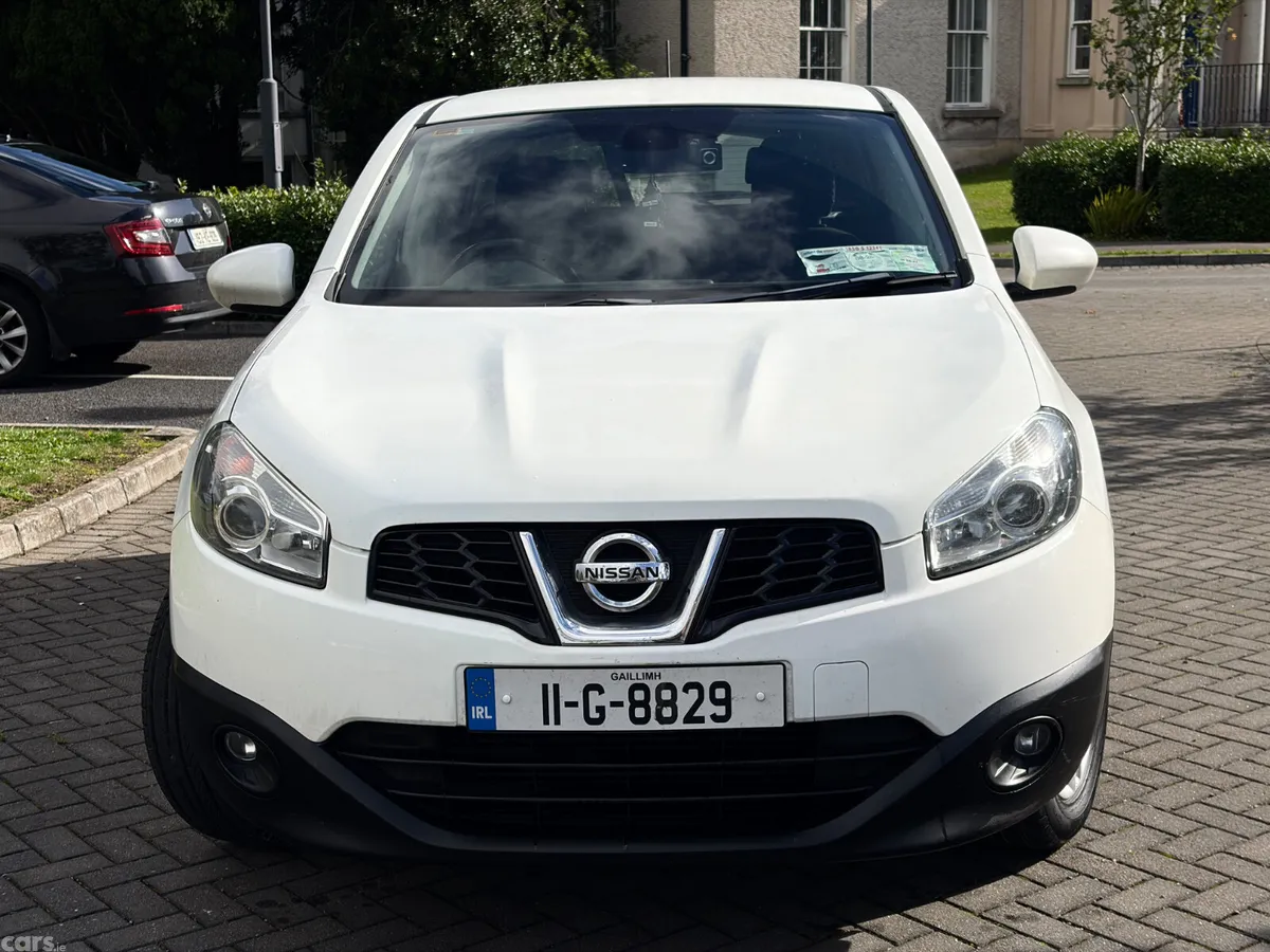Nissan Qashqai Hatchback, Diesel, 2011, White
