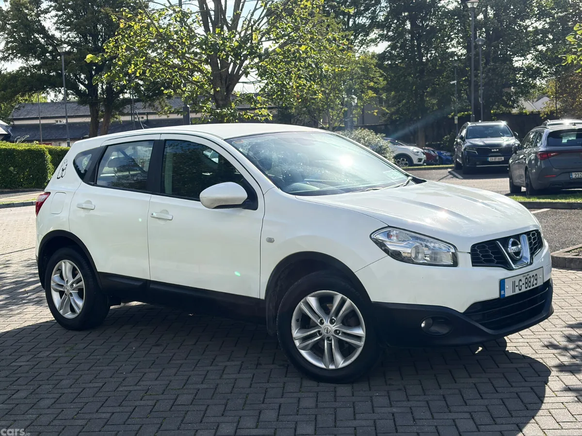 Nissan Qashqai Hatchback, Diesel, 2011, White