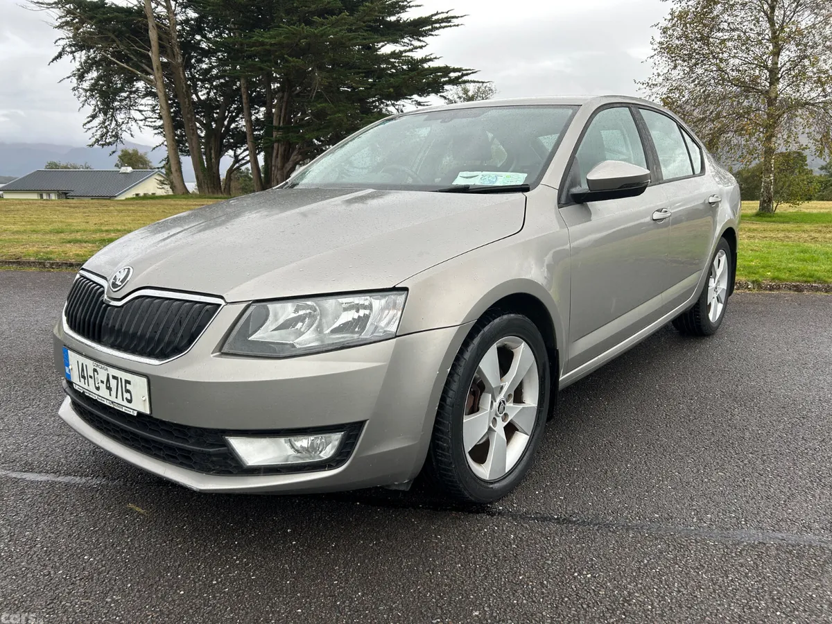 Skoda Octavia Saloon, Diesel, 2014, Beige