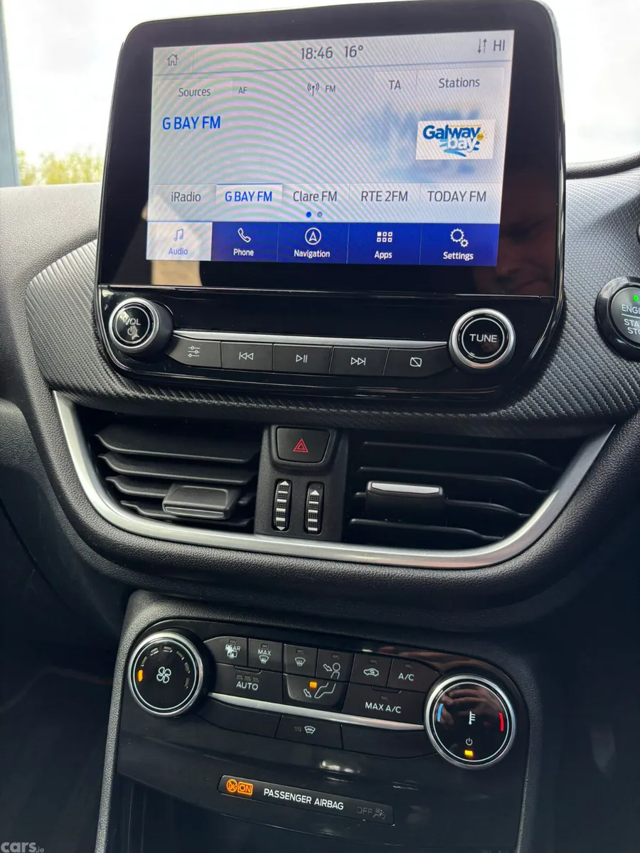 Ford Puma MPV, Petrol Hybrid, 2022, Red