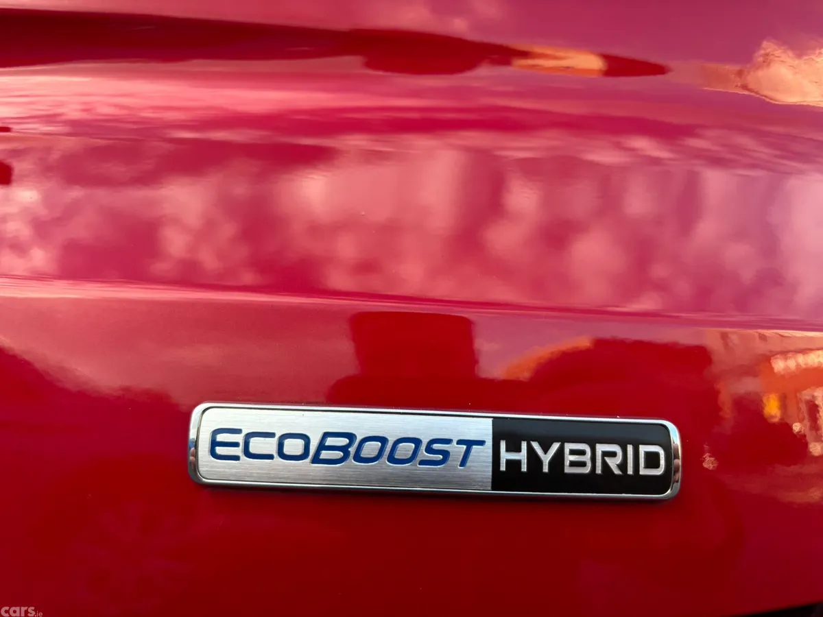 Ford Puma MPV, Petrol Hybrid, 2022, Red