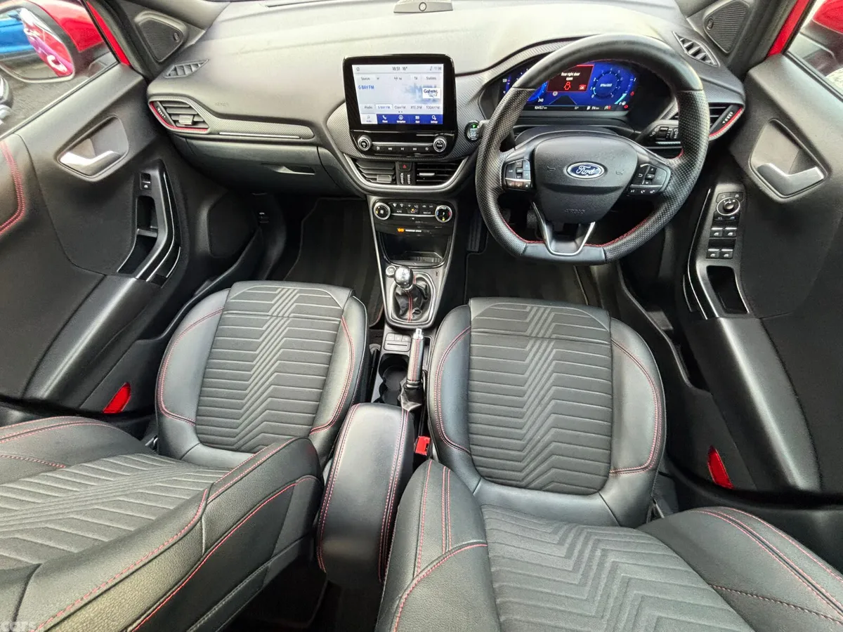 Ford Puma MPV, Petrol Hybrid, 2022, Red