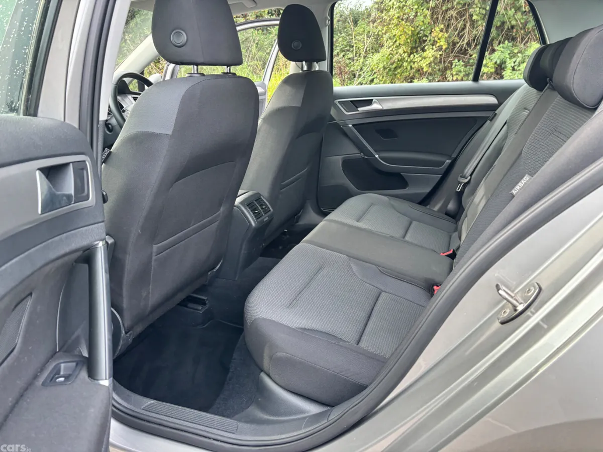Volkswagen Golf Hatchback, Petrol, 2015, Silver