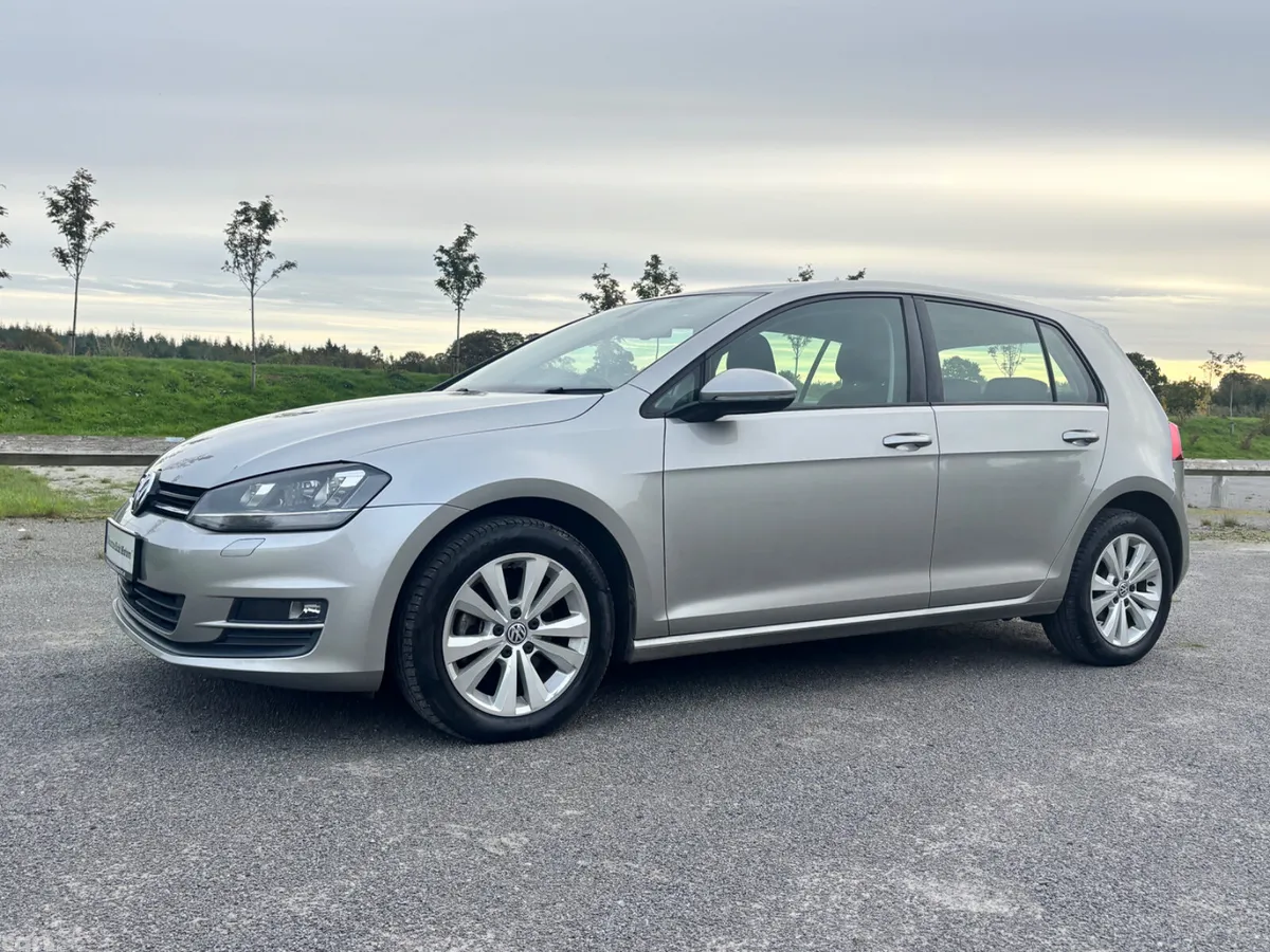 Volkswagen Golf Hatchback, Petrol, 2015, Silver