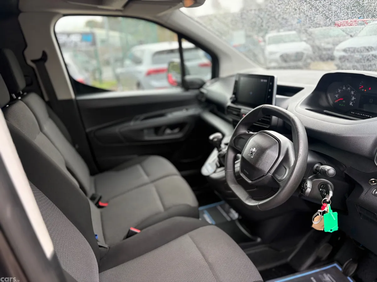 Peugeot Partner MPV, Diesel, 2020, Grey