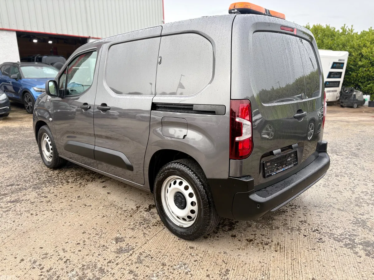 Peugeot Partner MPV, Diesel, 2020, Grey