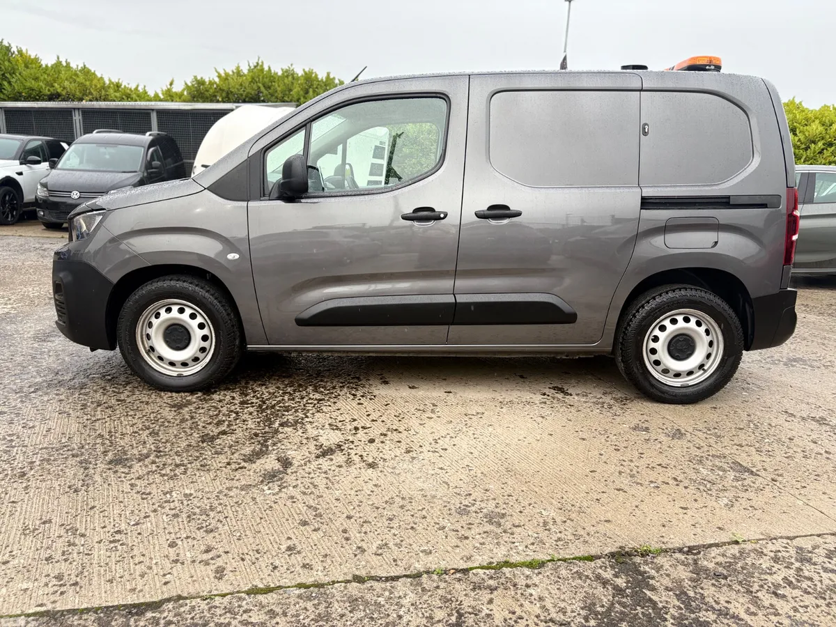 Peugeot Partner MPV, Diesel, 2020, Grey
