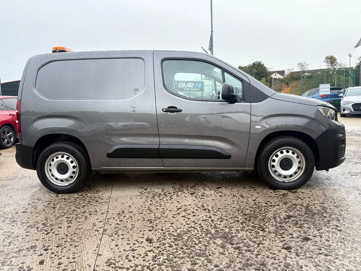 Peugeot Partner MPV, Diesel, 2020, Grey