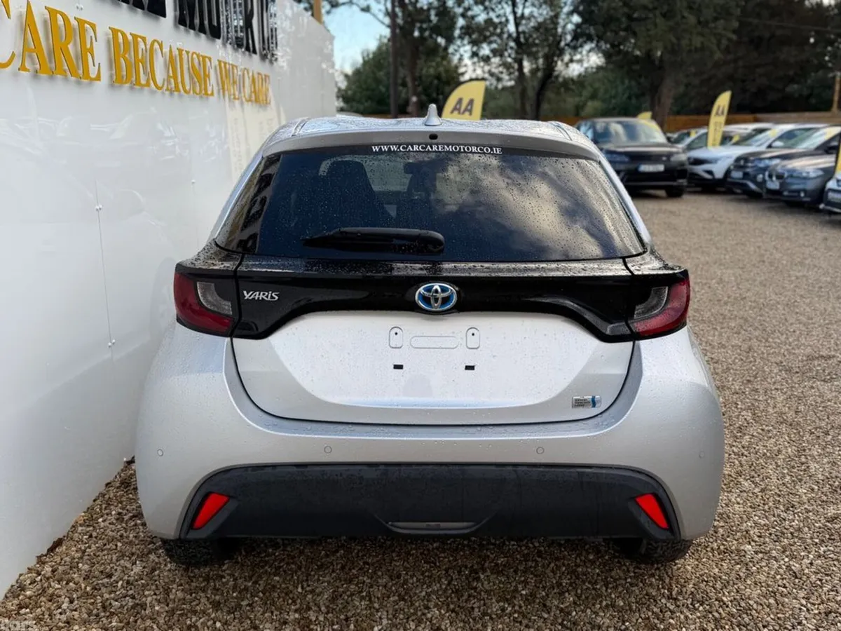 Toyota Yaris Hatchback, Petrol Hybrid, 2020, Silver