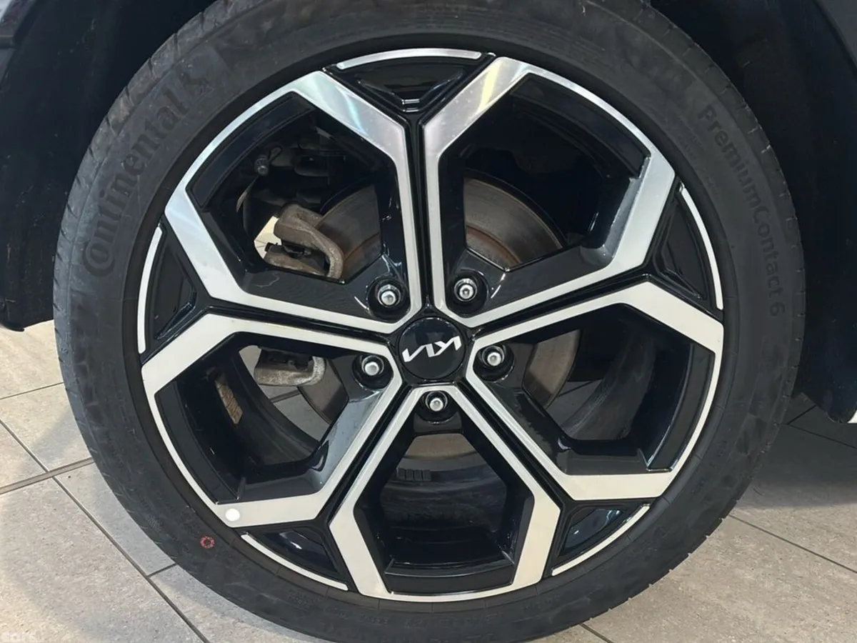 Kia Niro Hatchback, Petrol Plug-in Hybrid, 2025, White