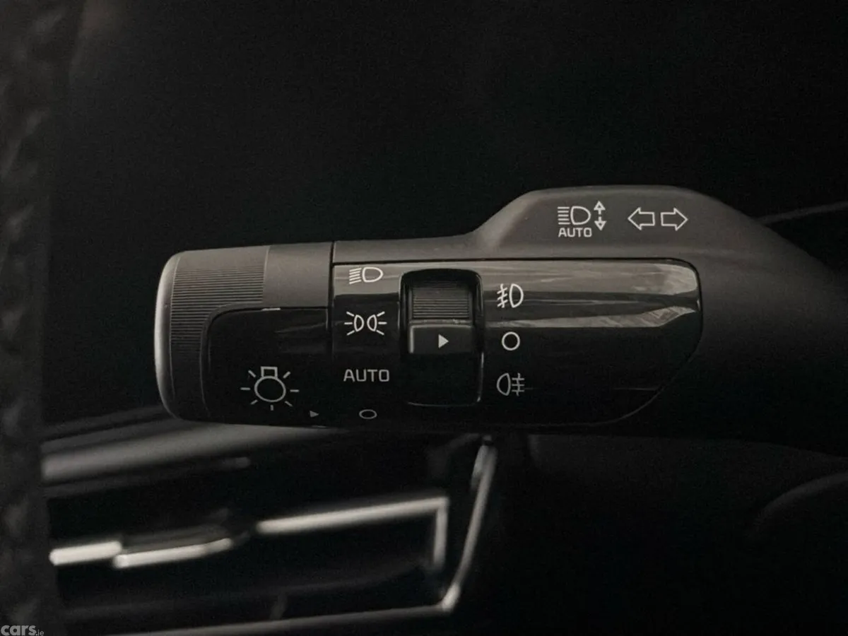 Kia Niro Hatchback, Petrol Plug-in Hybrid, 2025, White