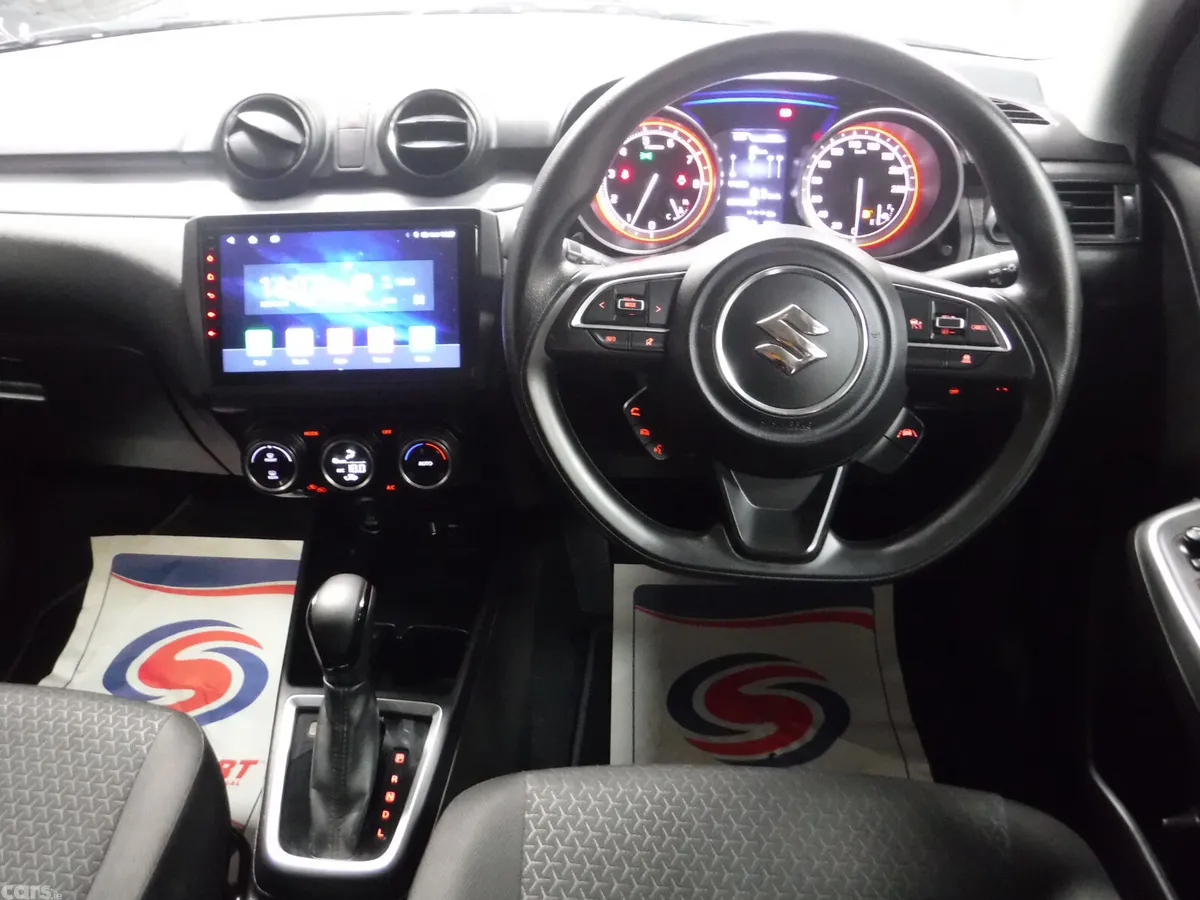 Suzuki Swift Hatchback, Petrol, 2023, Silver