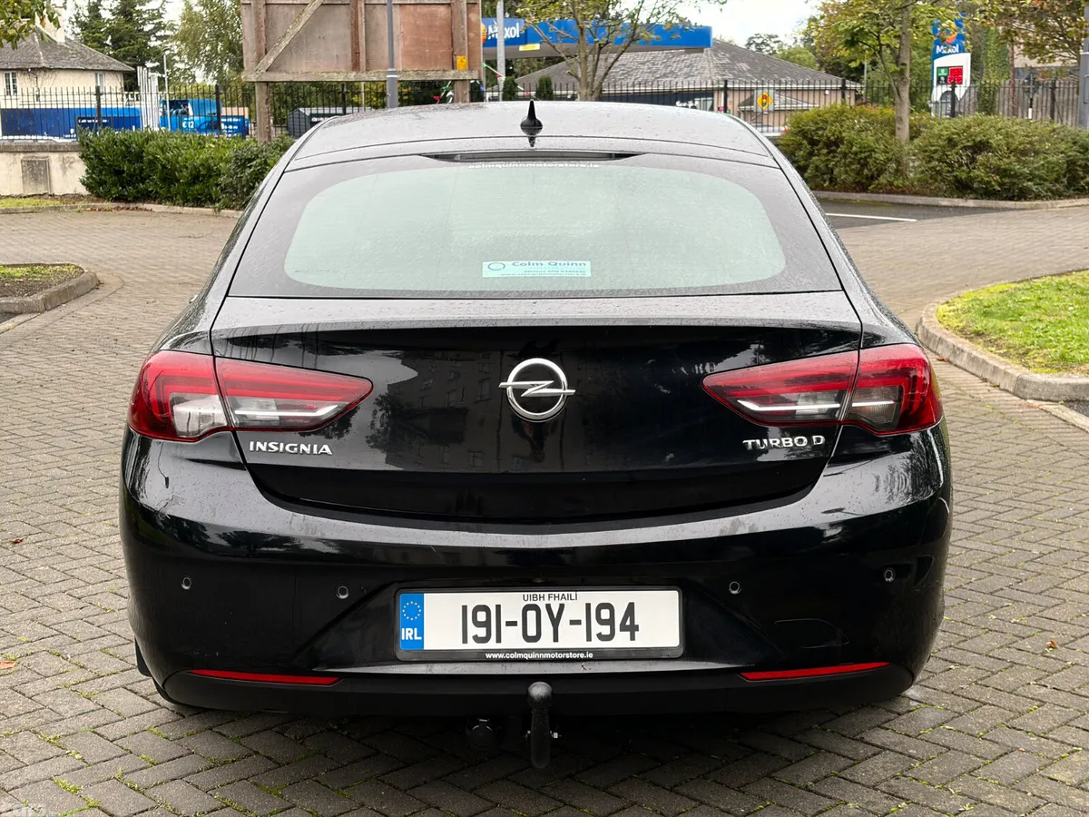 Opel Insignia Hatchback, Diesel, 2019, Black