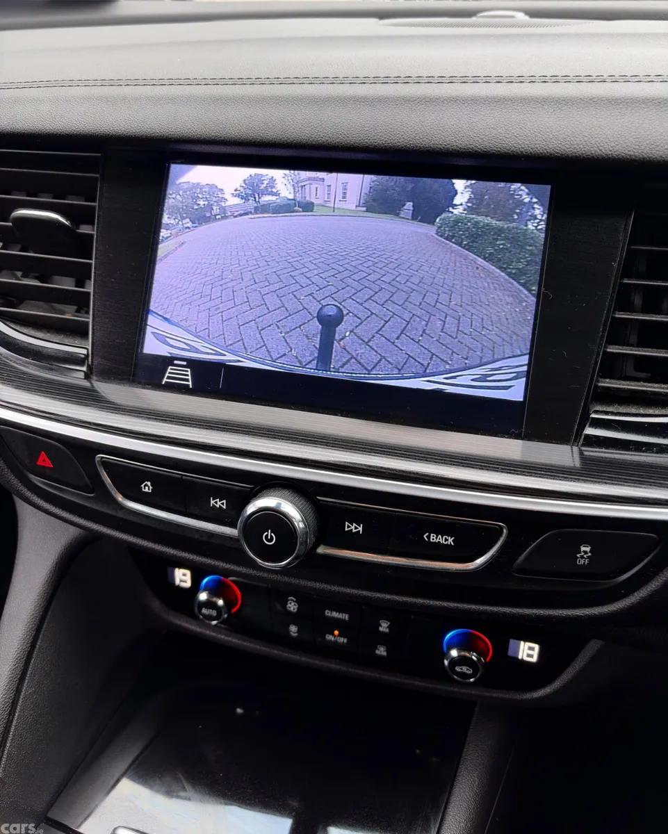 Opel Insignia Hatchback, Diesel, 2019, Black