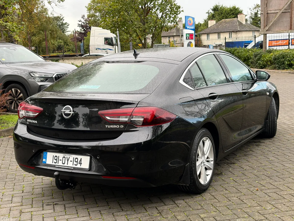 Opel Insignia Hatchback, Diesel, 2019, Black