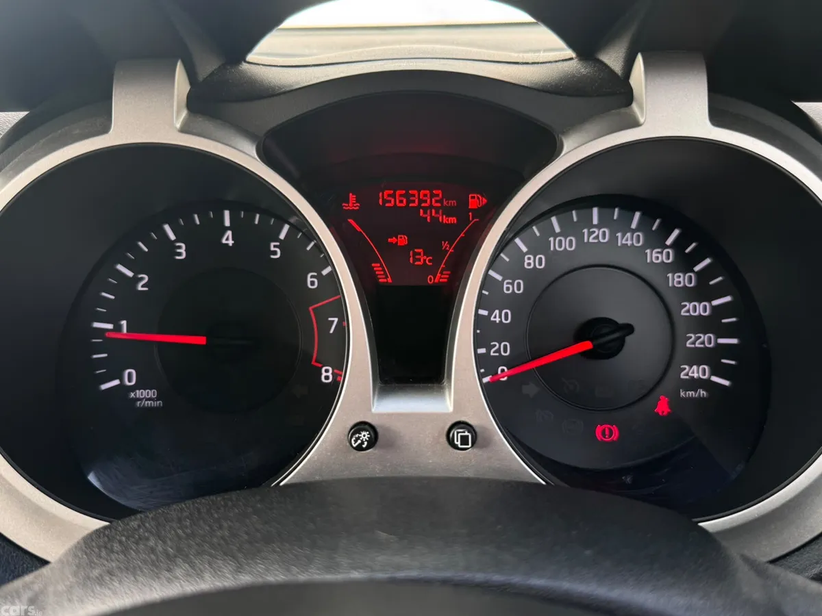 Nissan Juke SUV, Petrol, 2014, Silver