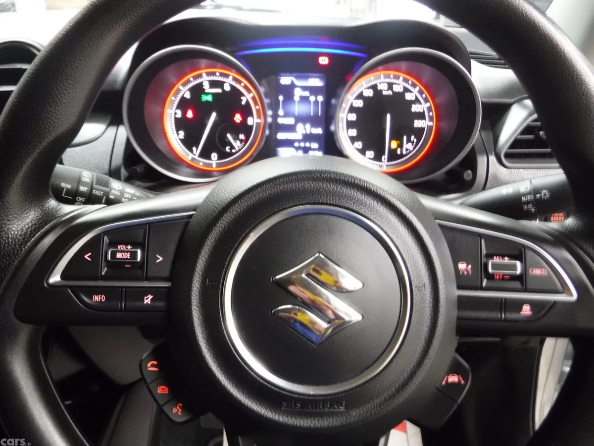 Suzuki Swift Hatchback, Petrol, 2023, Silver