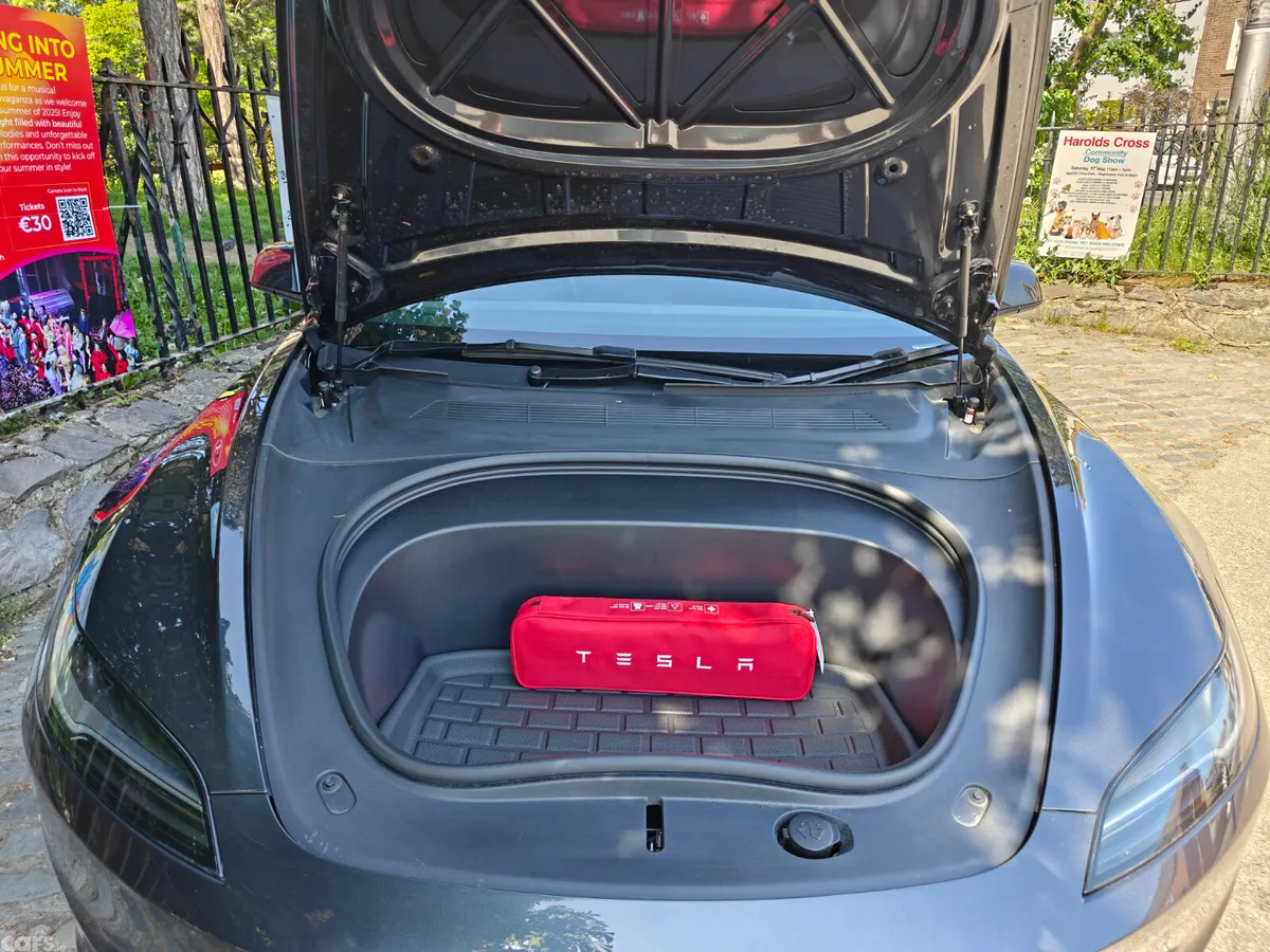 Tesla Model 3 Saloon, Electric, 2026, Grey