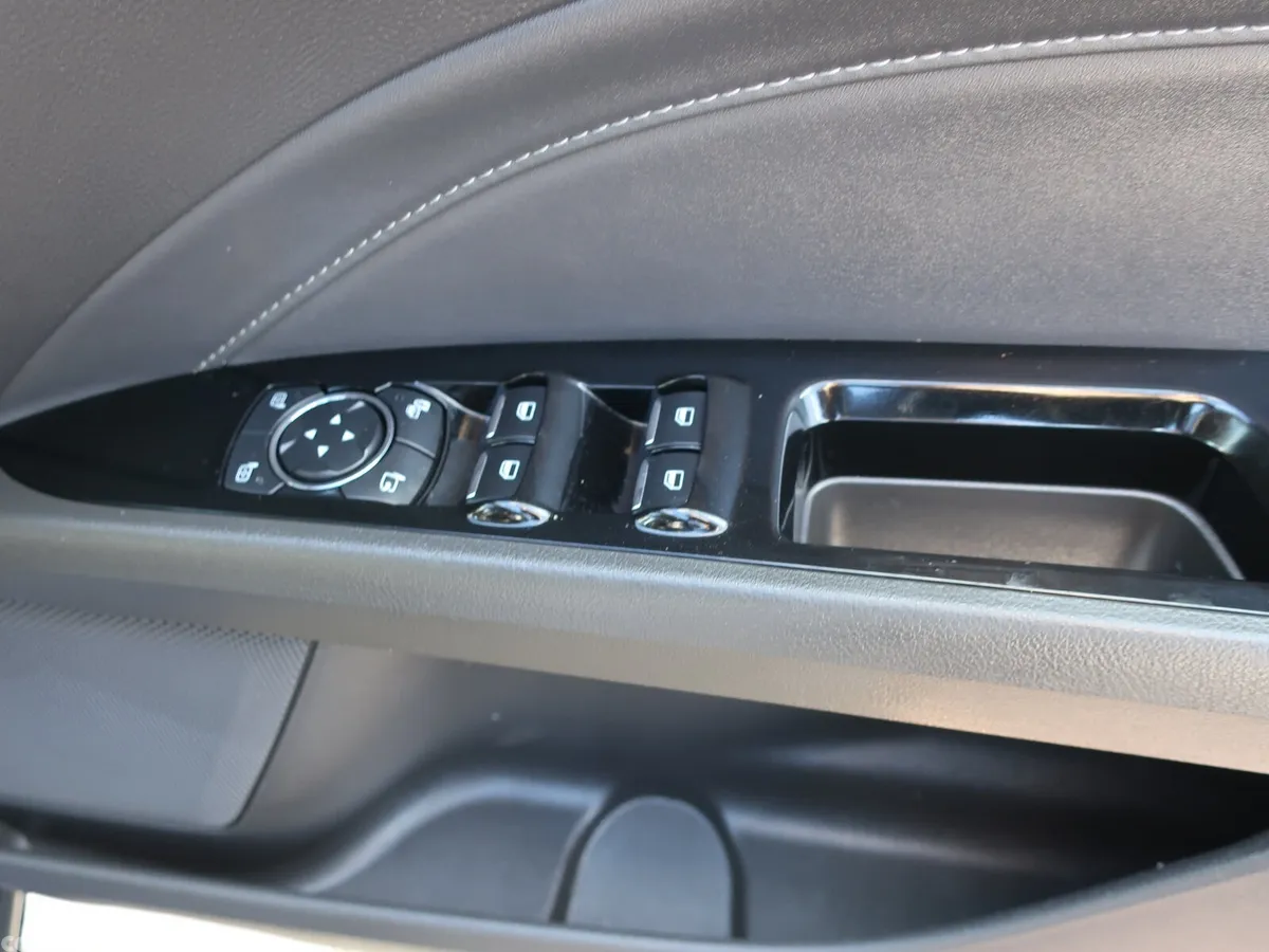 Ford Mondeo Hatchback, Diesel, 2021, Blue