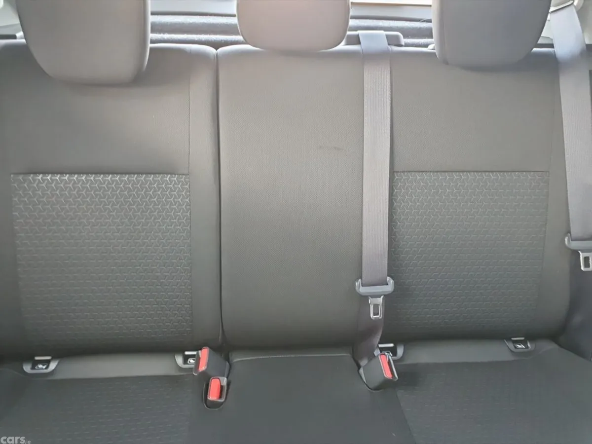 Suzuki Swift Hatchback, Petrol, 2022, White