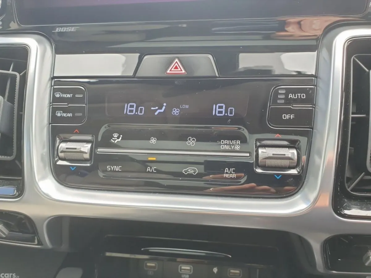 Kia Sorento SUV, Petrol Plug-in Hybrid, 2022, White