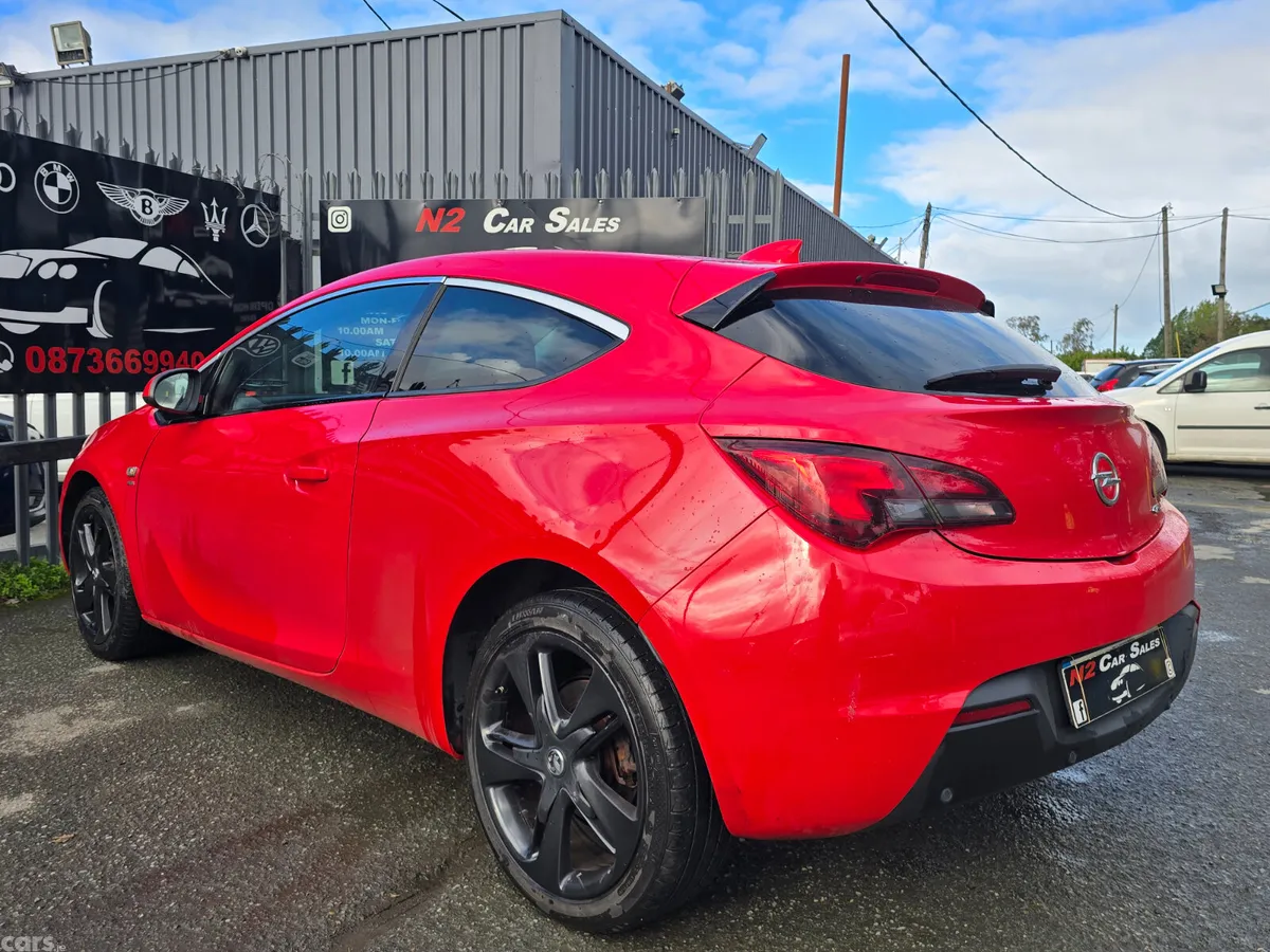 Opel Astra Hatchback, Diesel, 2018, Red