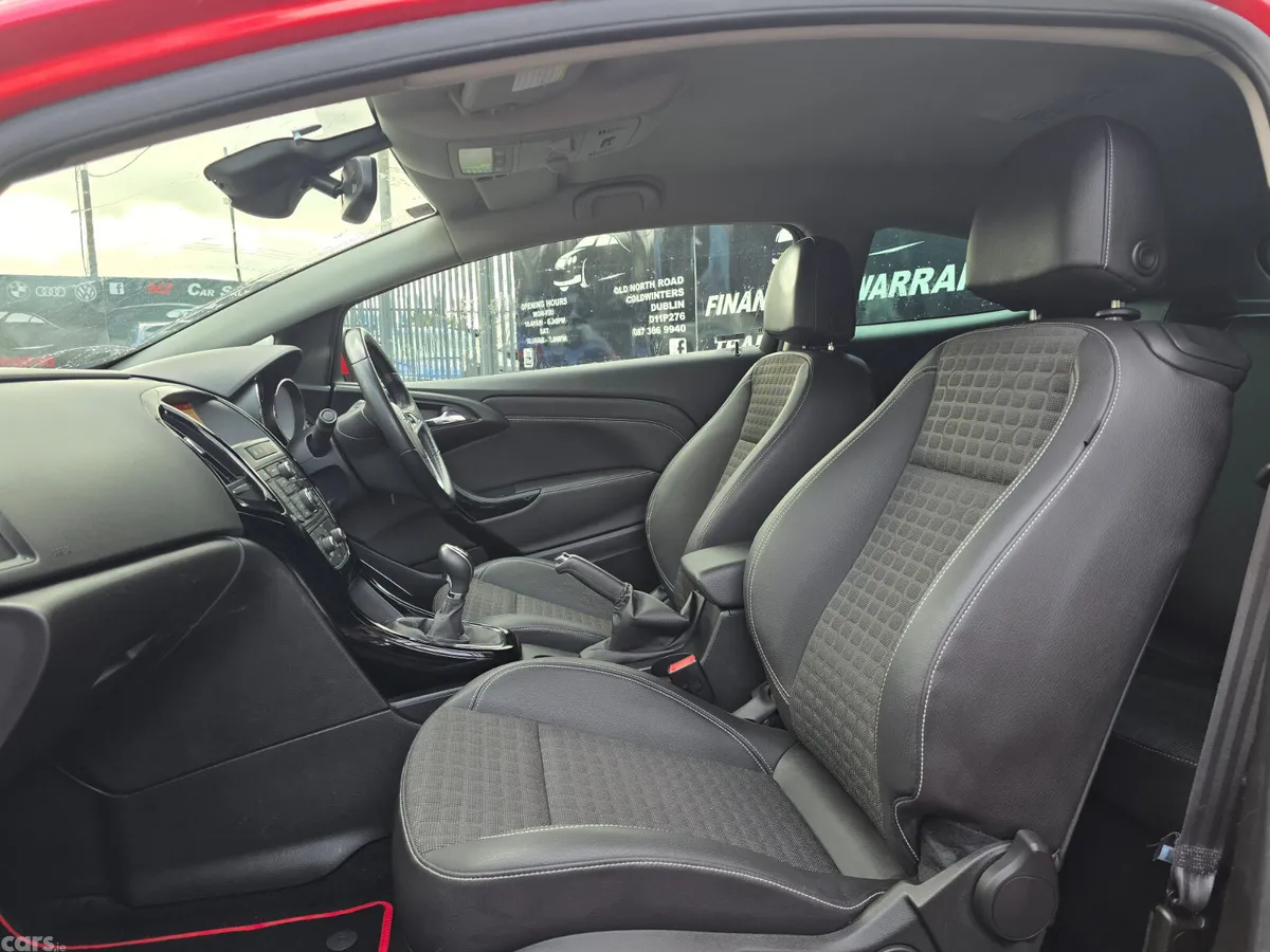 Opel Astra Hatchback, Diesel, 2018, Red