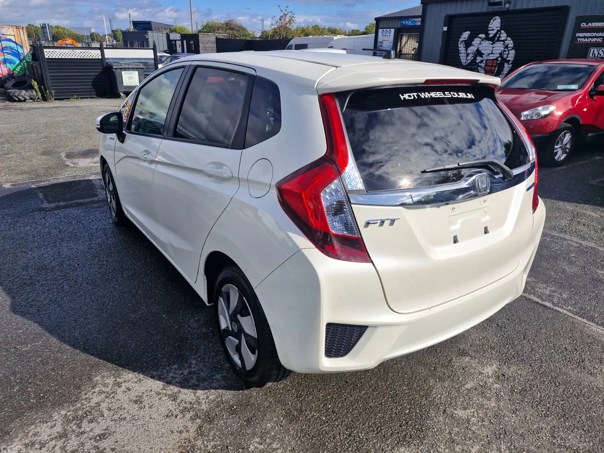 Honda Fit Hatchback, Petrol Hybrid, 2014, White