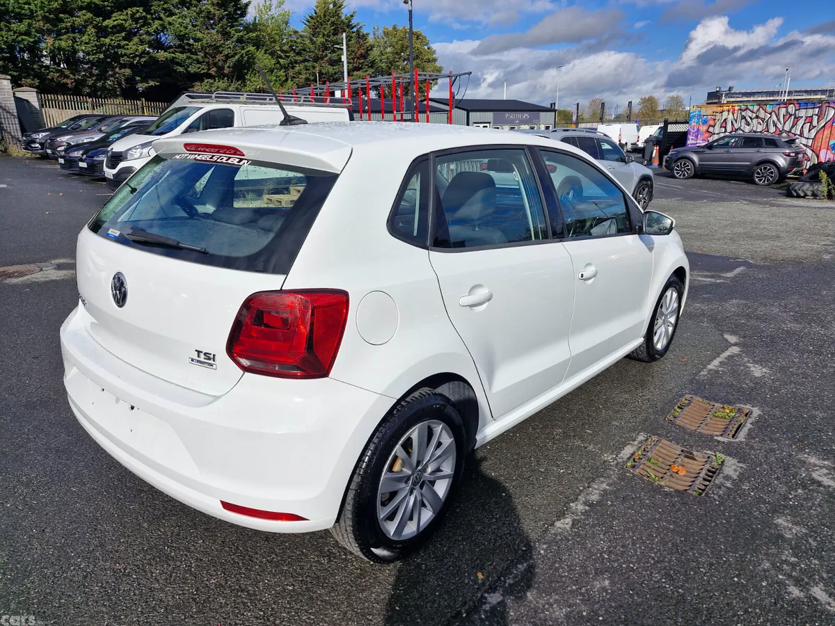 Volkswagen Polo Hatchback, Petrol, 2016, White