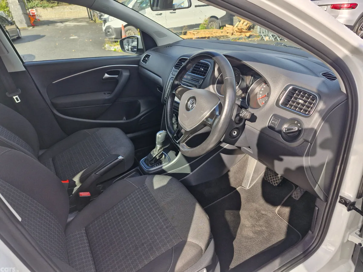 Volkswagen Polo Hatchback, Petrol, 2016, White