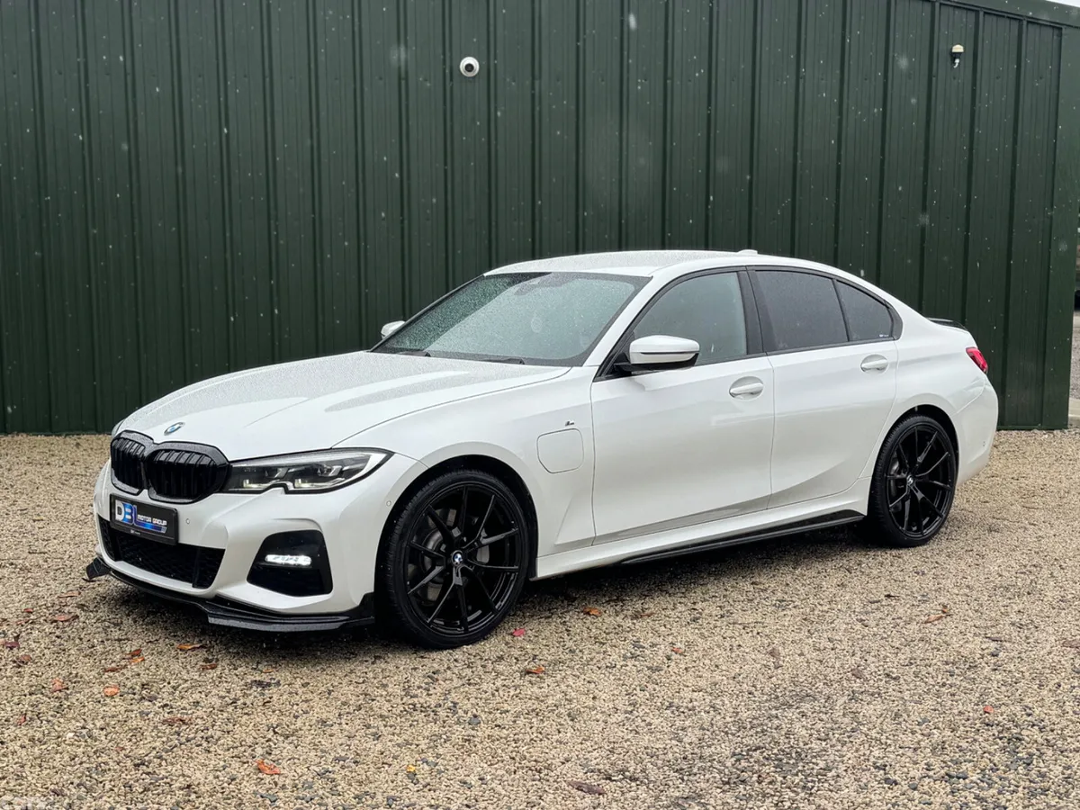 BMW 3-Series Saloon, Petrol Hybrid, 2021, White