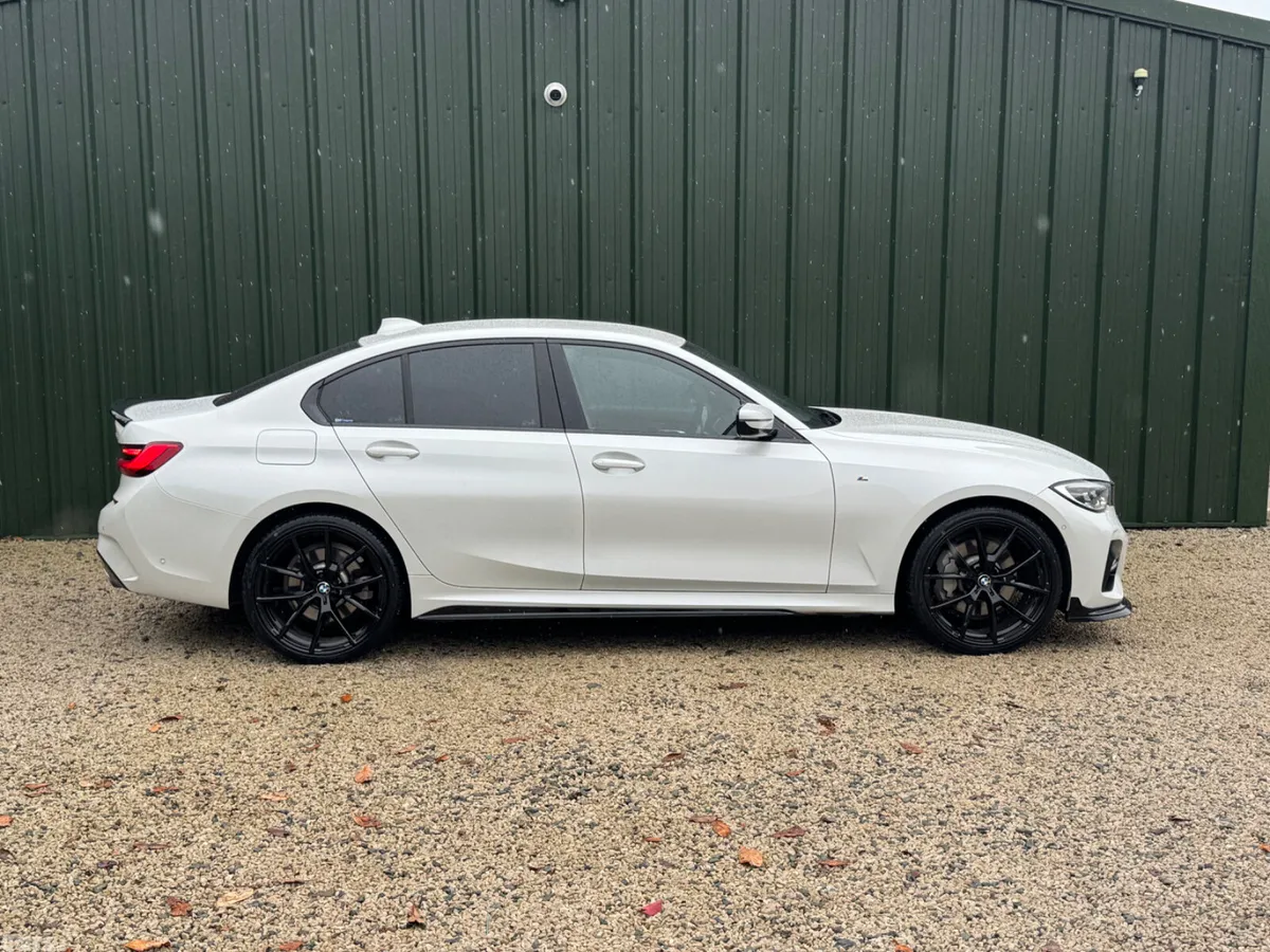 BMW 3-Series Saloon, Petrol Hybrid, 2021, White