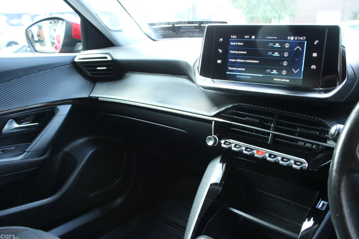 Peugeot 2008 Van, Diesel, 2022, Red