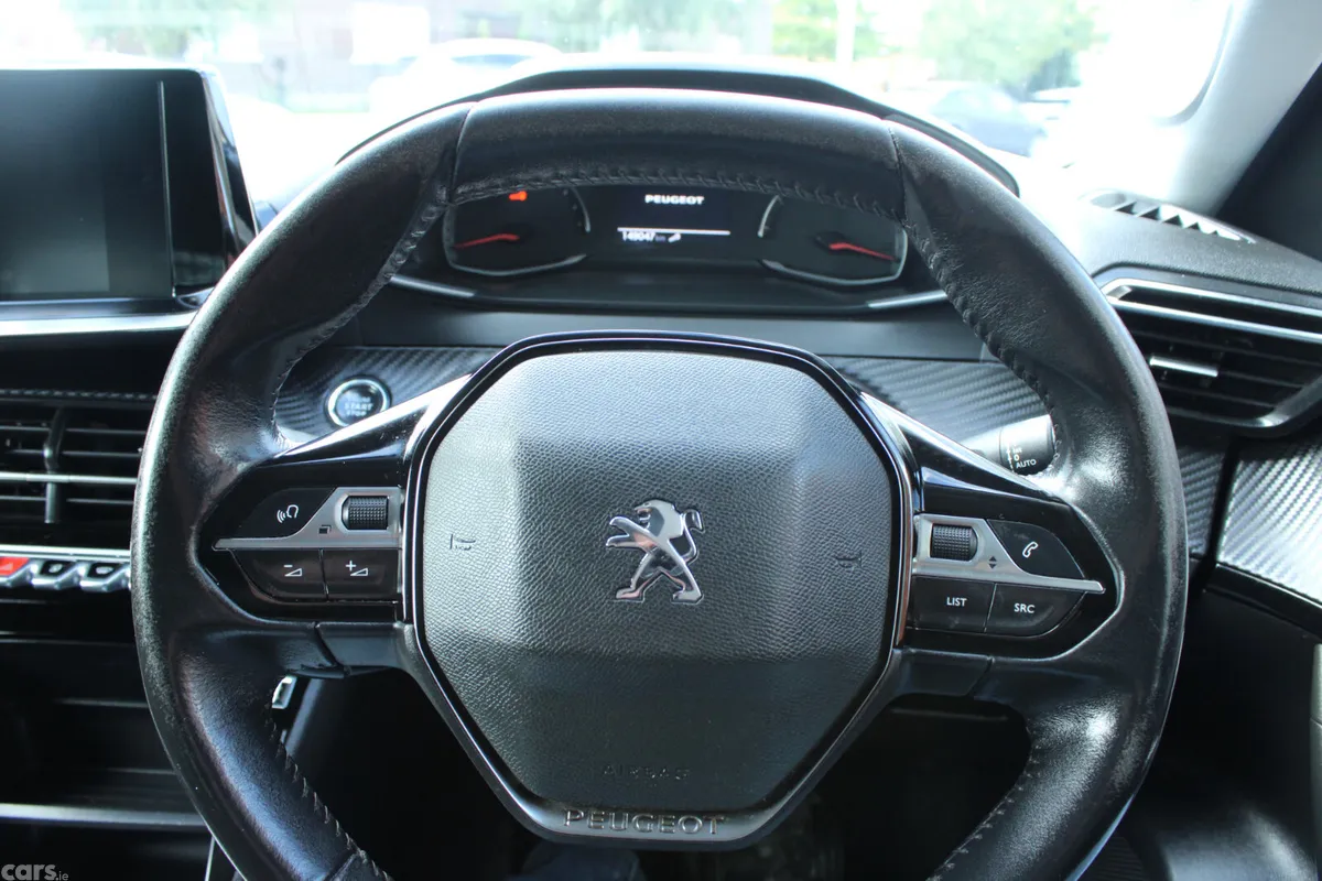 Peugeot 2008 Van, Diesel, 2022, Red