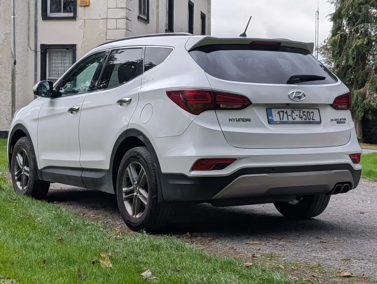 Hyundai Santa Fe SUV, Diesel, 2017, White