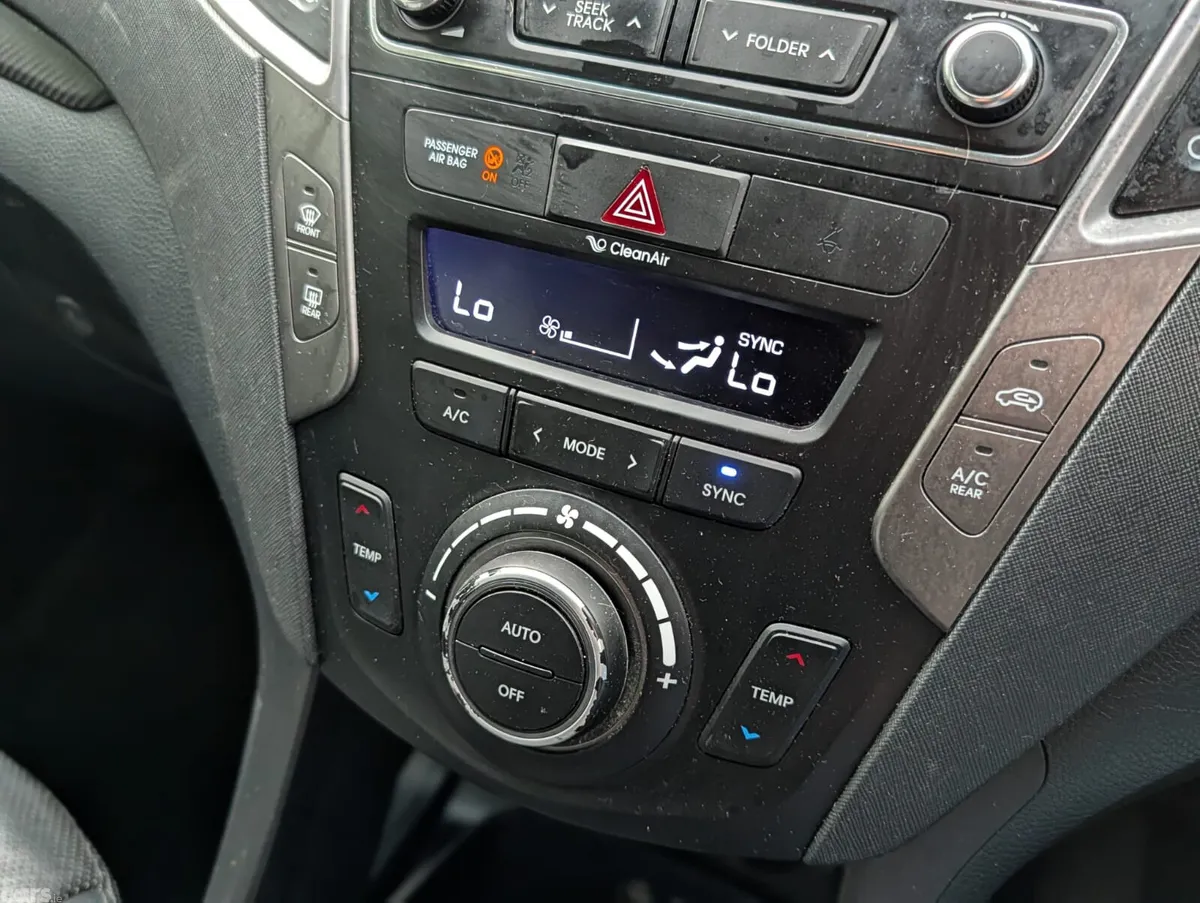 Hyundai Santa Fe SUV, Diesel, 2017, White