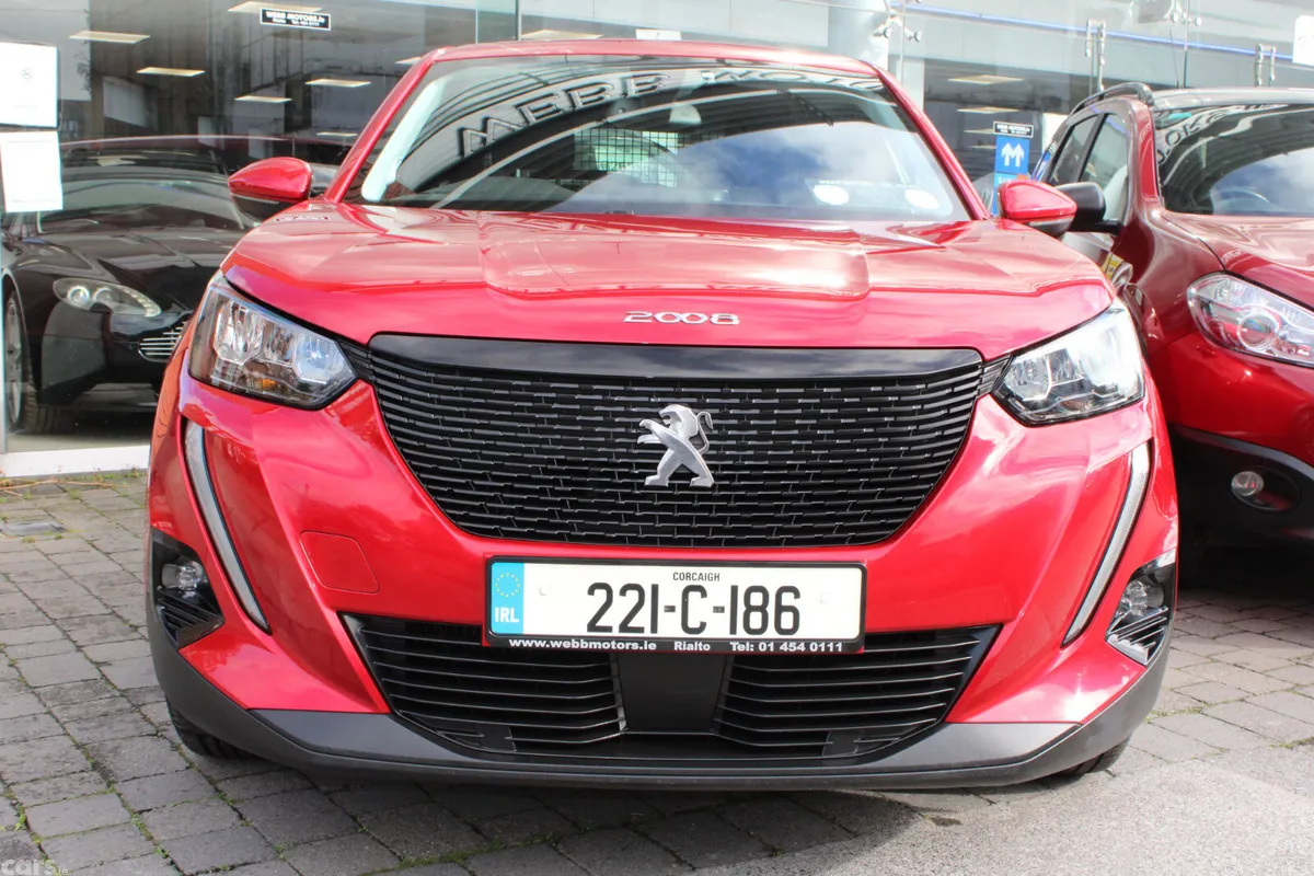 Peugeot 2008 Van, Diesel, 2022, Red