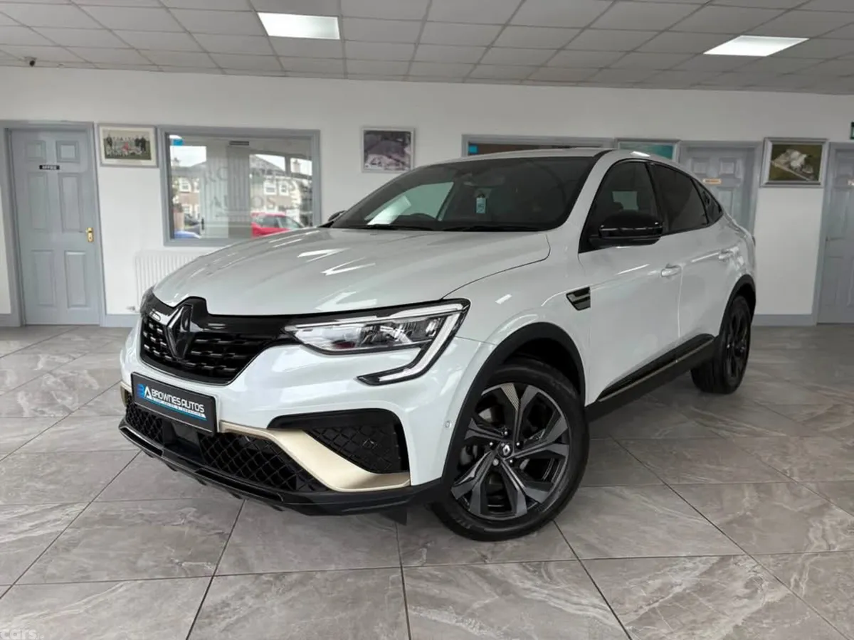 Renault Arkana SUV, Petrol Hybrid, 2023, White