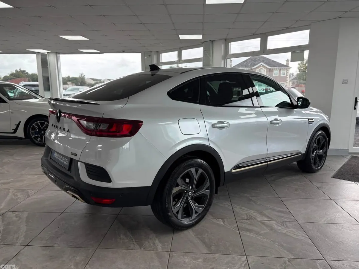 Renault Arkana SUV, Petrol Hybrid, 2023, White
