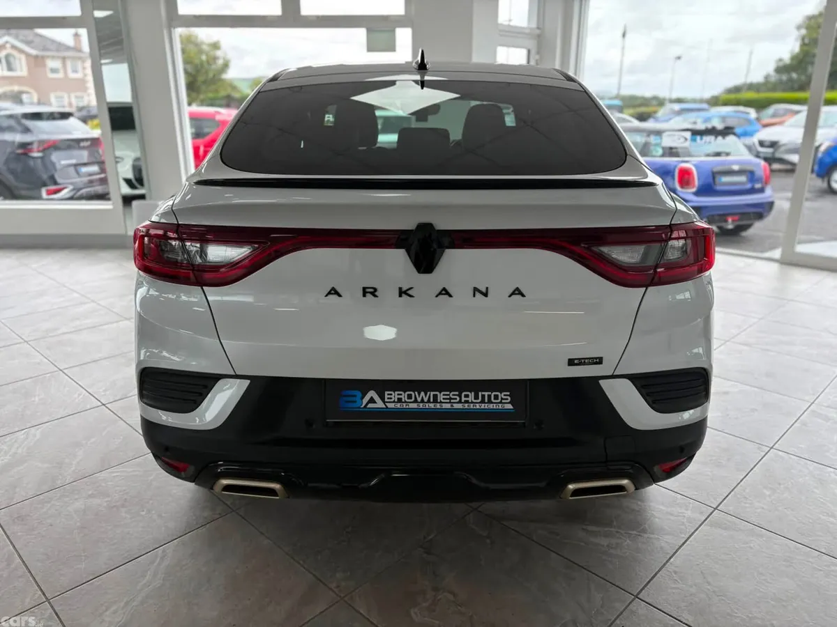 Renault Arkana SUV, Petrol Hybrid, 2023, White