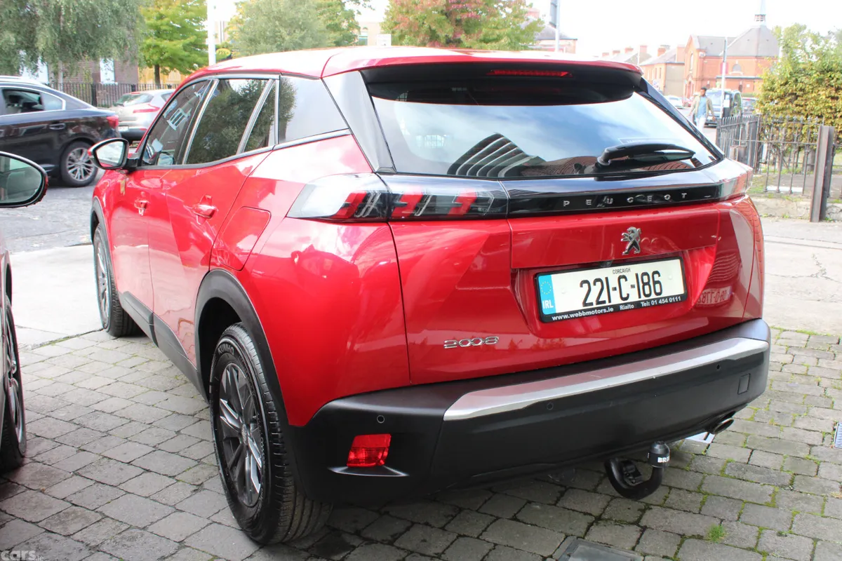Peugeot 2008 Van, Diesel, 2022, Red