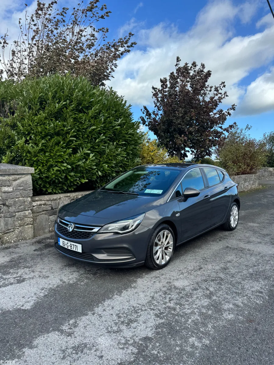 Vauxhall Astra Hatchback, Diesel, 2016, Grey