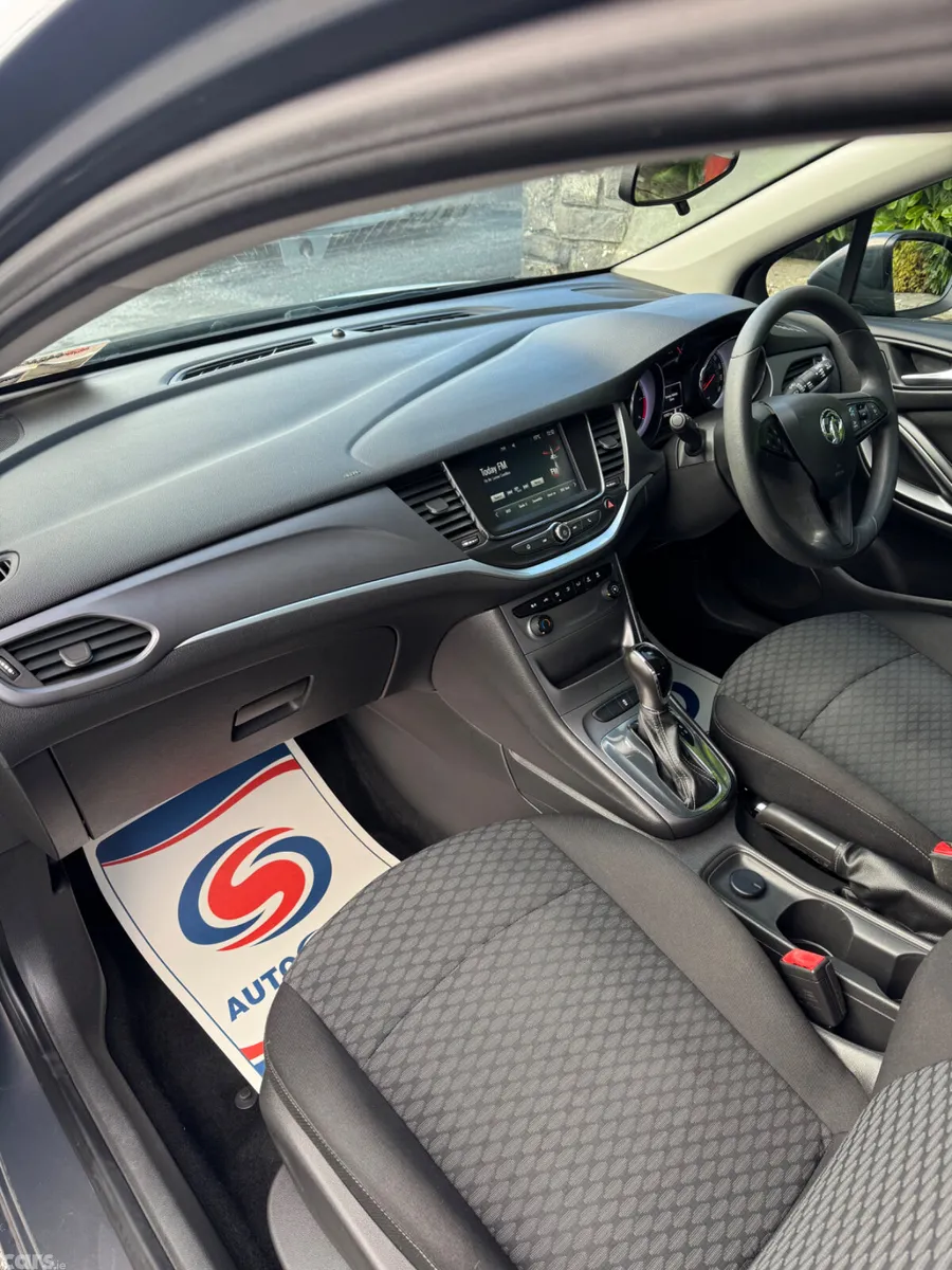 Vauxhall Astra Hatchback, Diesel, 2016, Grey