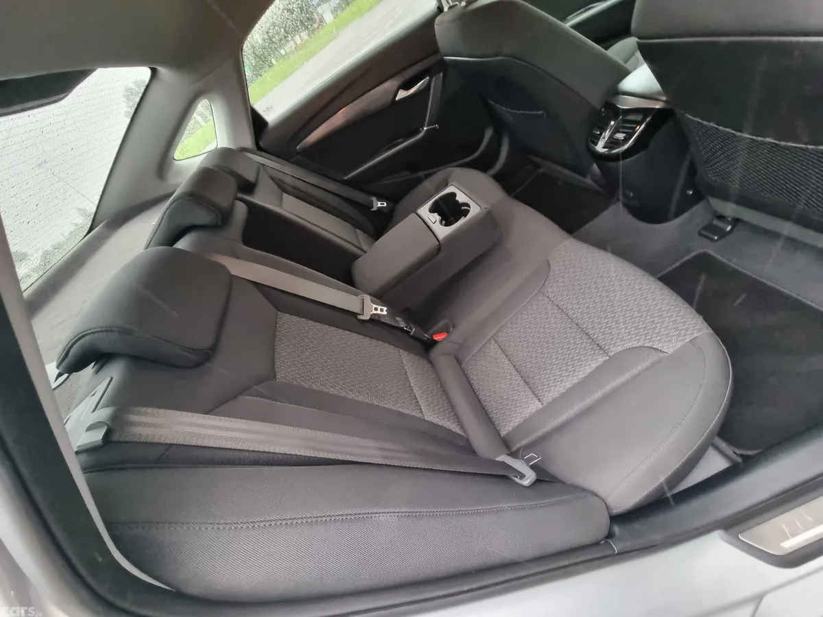 Hyundai i40 Saloon, Diesel, 2016, Silver