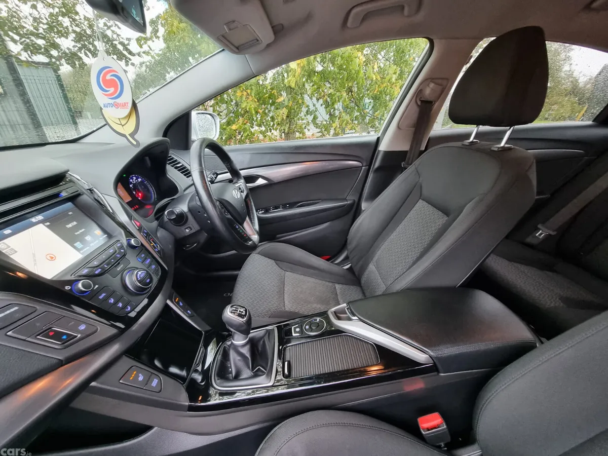 Hyundai i40 Saloon, Diesel, 2016, Silver